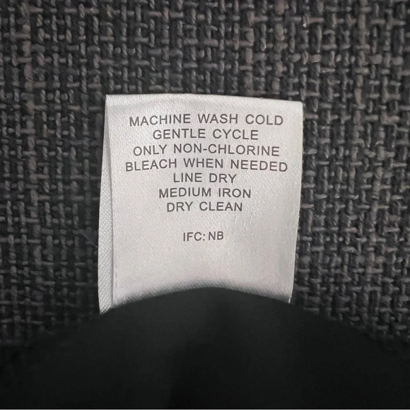 Crosby Sleeveless Black Linen Top Silver Chain Design at Neckline Size M in EUC - Picture 7 of 7